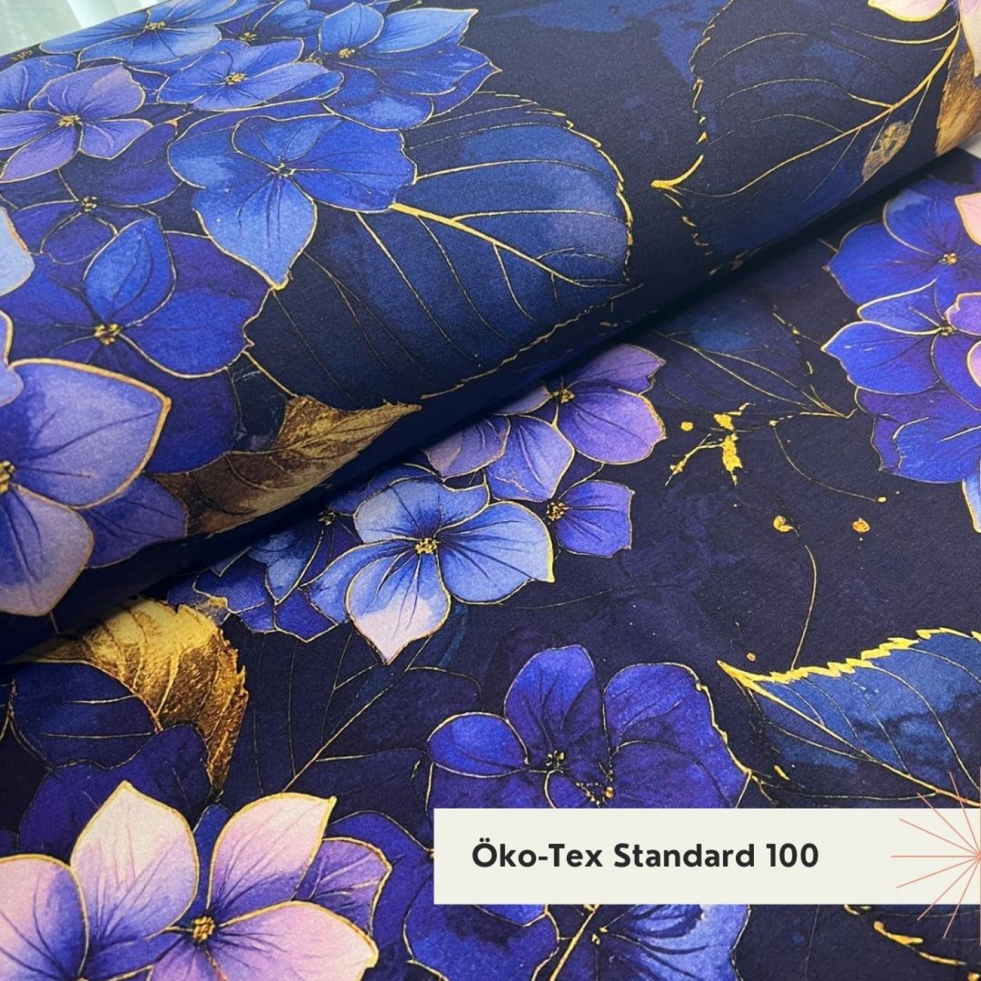Stoff des Tages: Bio Viskosejersey mit Überbreite: Eigenproduktion Hortensienliebe von Graustufen-Stoffe